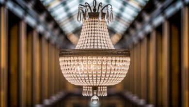 auction houses specialising in vintage chandeliers near 90804